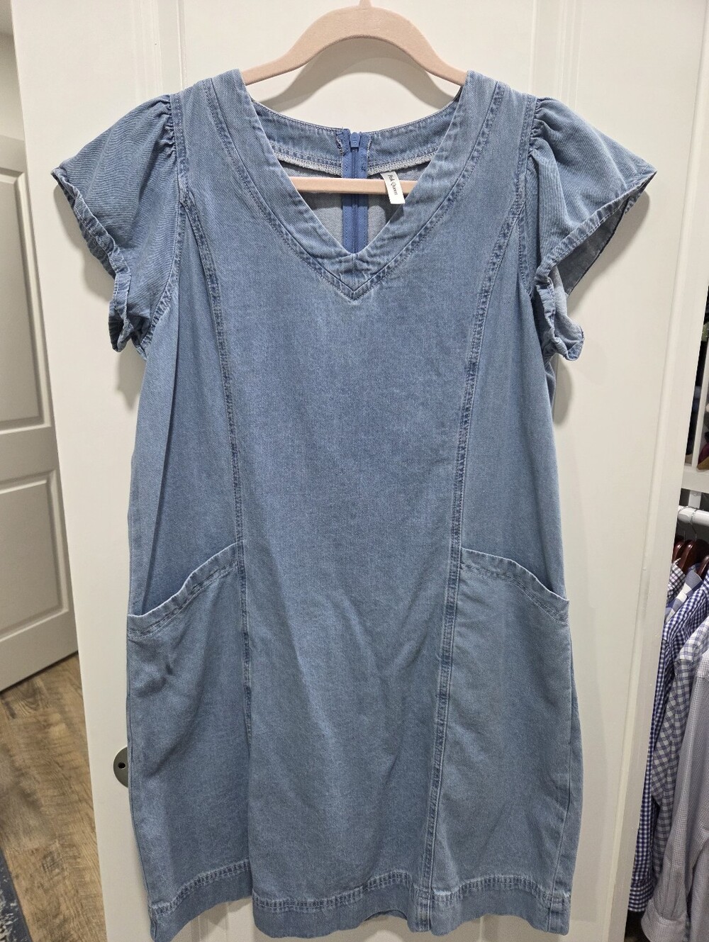 Pink Queen V-Neck Denim Dress with Flutter Sleeves & Pockets - Size Medium